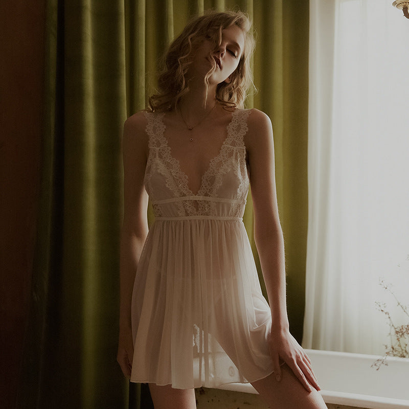 Lueur Blanche Nightdress & Thong Set